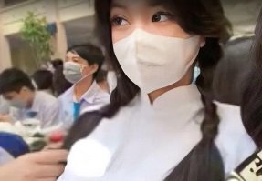 sex minh hằng Idol live chơi lớn khoe vú lộ đầu ti
