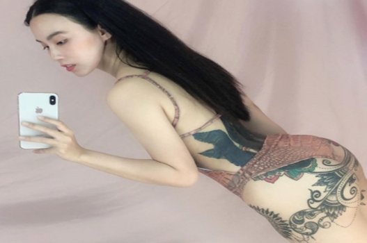 phim sex anime đồng tính nữ đến giúp thằng bạn thân dọn nhà, nhưng nhìn thấy vợ yêu của nó quá ngon